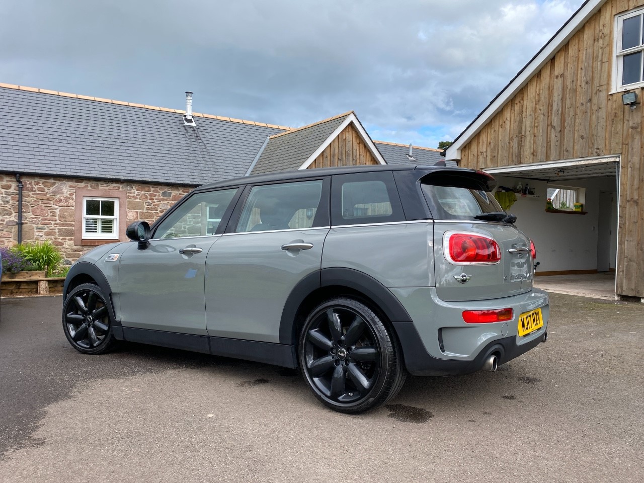 sold-2017-mini-clubman-cooper-s-in-moonwalk-grey-13750-the-m3cutters