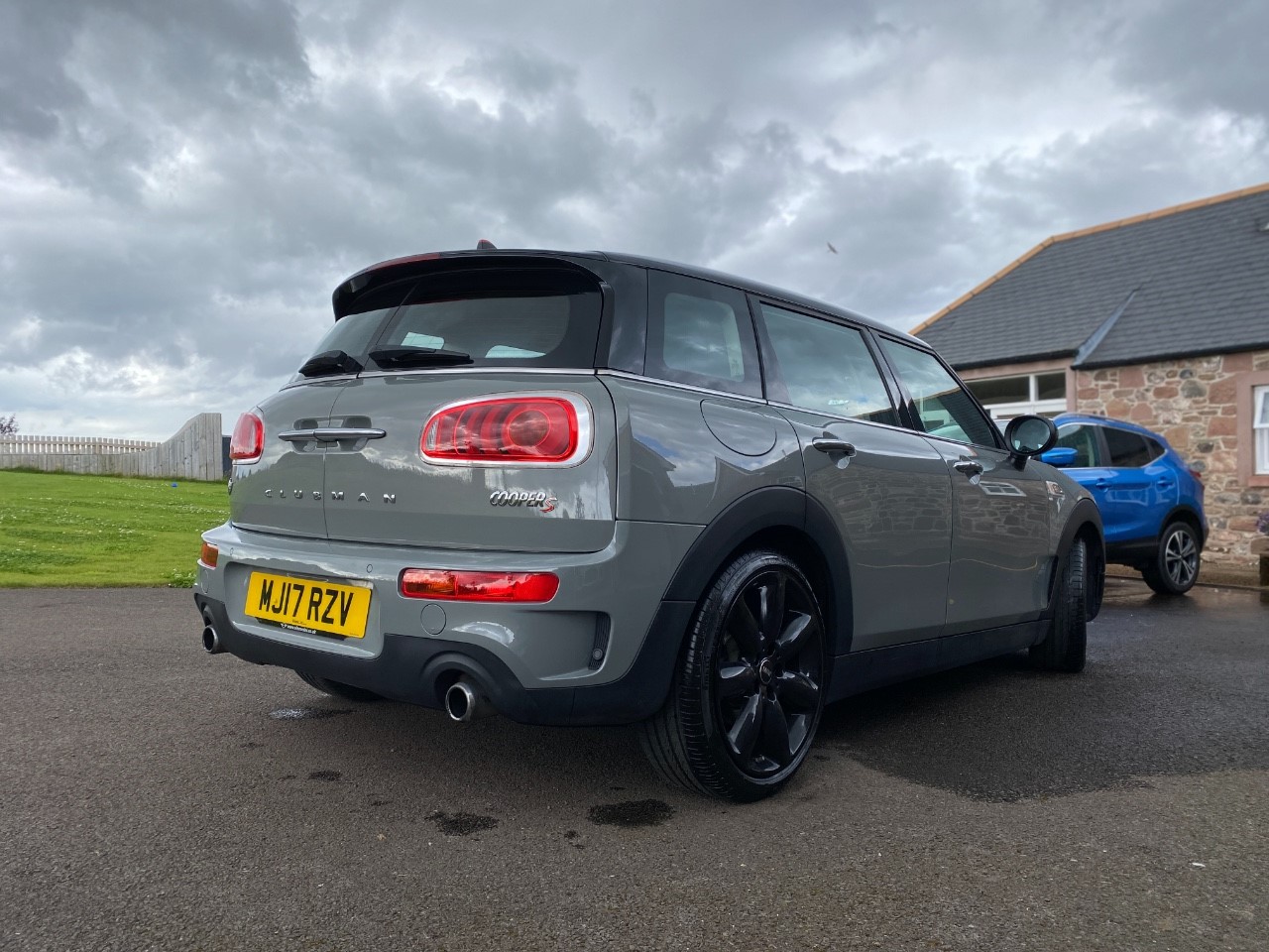 sold-2017-mini-clubman-cooper-s-in-moonwalk-grey-13750-the-m3cutters